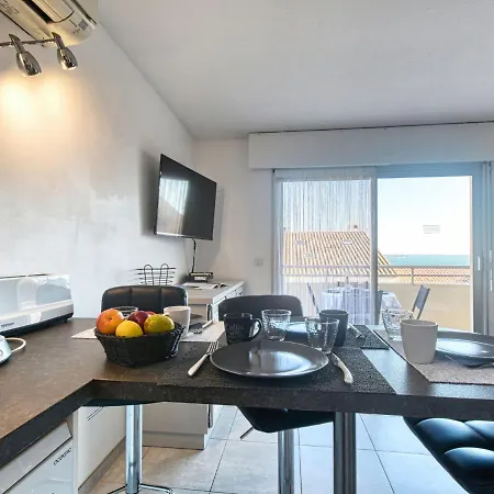 Studio Le Capitole-17 By Interhome Fréjus