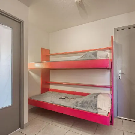 Studio Le Capitole-17 By Interhome Fréjus